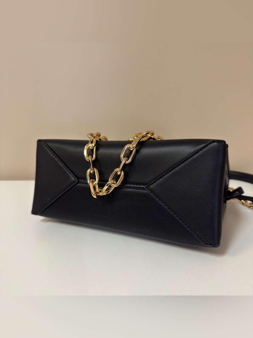 Michael Kors Black Leather Crossbody Bag with Gold Chain - Picture 8 of 10